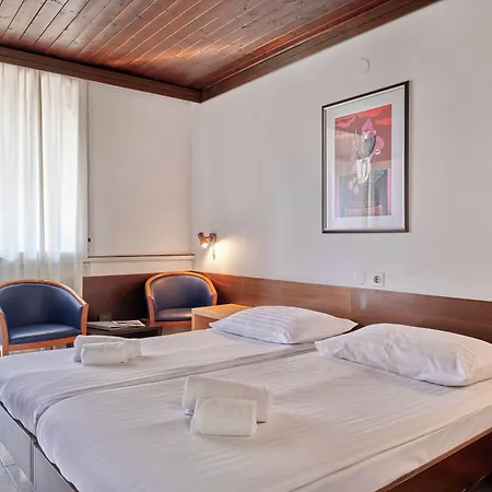 Koversada Hotell 2*